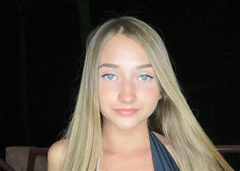 slylar mae|Skylar Mae Bio, Age, Net Worth, Height, Weight, Boyfriend & More